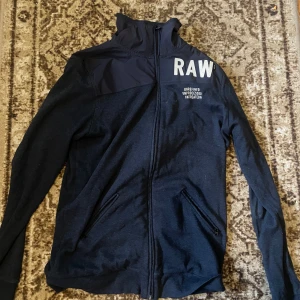 Gstar raw zip up - Använt några gånger passar storlek s och xs🙏