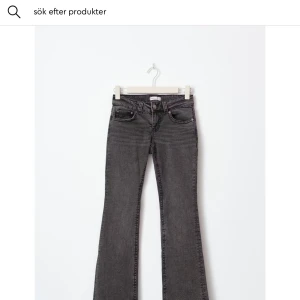 Bootcut jeans  - Säljer dess jeans ifrån Gina tricot. I fint skick. Lågmidjade