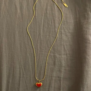 Halsband - super fint halsband, använd en gång. Vattentålig(stainless steel)
