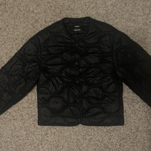 Mango jacka - En fin jacka från Mango.