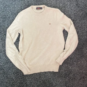 Morris crewneck  - Morris crewneck | skick | 9/10 | inga defekter | passar dig runt 170-178 | skickas inom 12 h📦 | pris diskuterbart vid smidig affär |