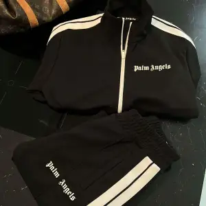 Palm angels  Oanvänd  Strlk M  