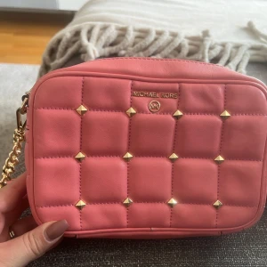 Rosa - Jättefin rosa väska