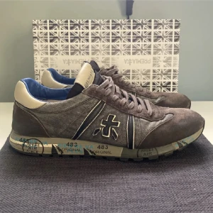 Premiata skor - Skick 9/10 nästan nyskick Box ingår Perfekta nu till vintern ❄️⛄️