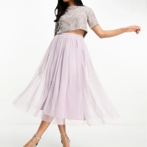 indisk set - helt ny, prislapp finns kvar.  skicka pm för bilder ny pris: 1600kr