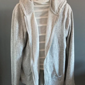Sipp hoodie - Väldigt skön och knappt använd
