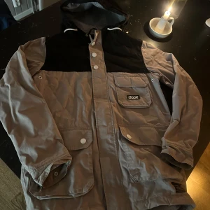 DOPE jacka st XS  - D o p e jacka st xs i fint skick. Använd fåtal ggr 