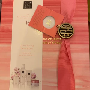 Rituala - Oanvänd. Innehåller ljus, shower foam, body cream och body scrub