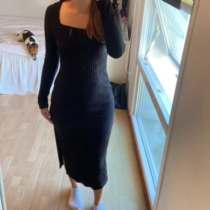 Superfin klänning😍 - Väldigt fin och bekväm klänning som passar till alla tillfällen!!💞 Aldrig använd🤩