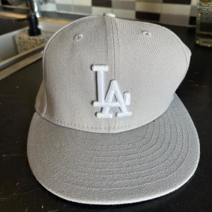 New Era Fitted Keps - Strl 7 1/4 58 cm~   cond 9/10