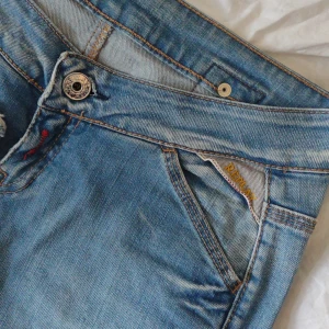 REPLAY jeans  - Sjukt snygga sällsynta Replay jeans 💗  Storlek: Waist, 29 Length, 34  Kolla in mina andra annonser för fler snygga billiga märkesjeans 💗