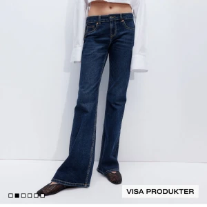 Slutsålda hm jeans - Helt slutsålda hm jeans, super snygga men tyvärr för små för mig! Beställde direkt ett par nya i storlek större. Köpta för 200+frakt, så om någon ör intresserad så säljer jag gärna istället för att skicka tillbaka Storlek 34 Prislapp kvar och allt