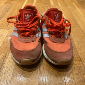 Adidas inuki - Adidas inuki Skick: 6/10 Pris kan diskuteras  Nypris ligger runt 1300kr 