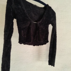 Bolero med rhinestone - Snygg mjuk bolero med rhinestones