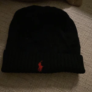 Ralph lauren mössa - Perfekt till hösten  Nästan aldrig använda och äkta