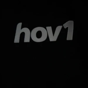 Hov1 Merch  - Första hoodien är i storlek M och lite oversized, andra är storlek S och ”normal” storlek för S. Om man väljer att köpa en av merchen kostar det 400kr om man köper båda blir det 600kr🥰