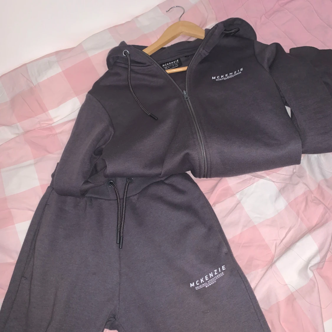 Grå sett från McKenzie - 91