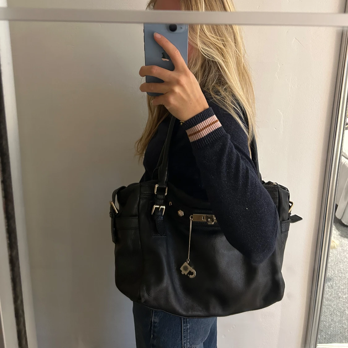 Svart axelväska från Marc Jacobs - 90