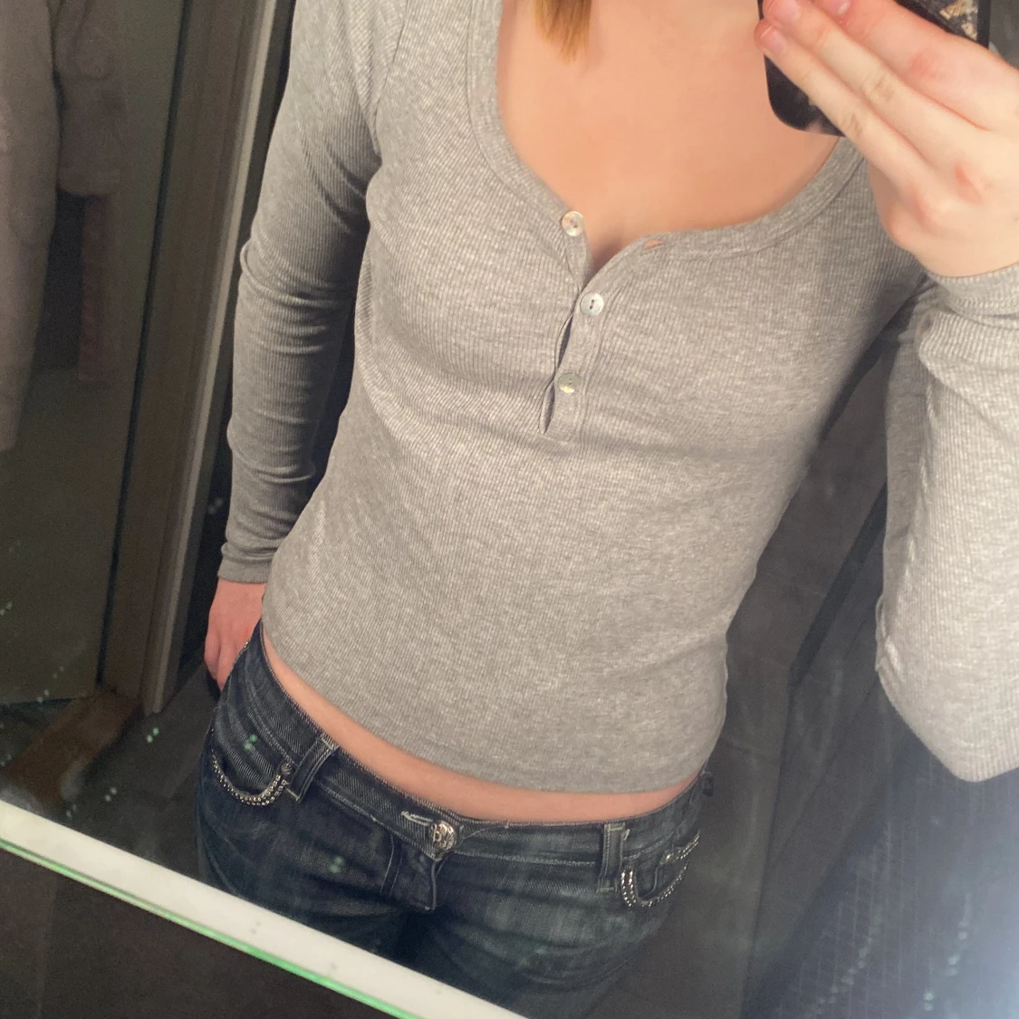 Grå ribbad tröja från Vera Moda  - 91