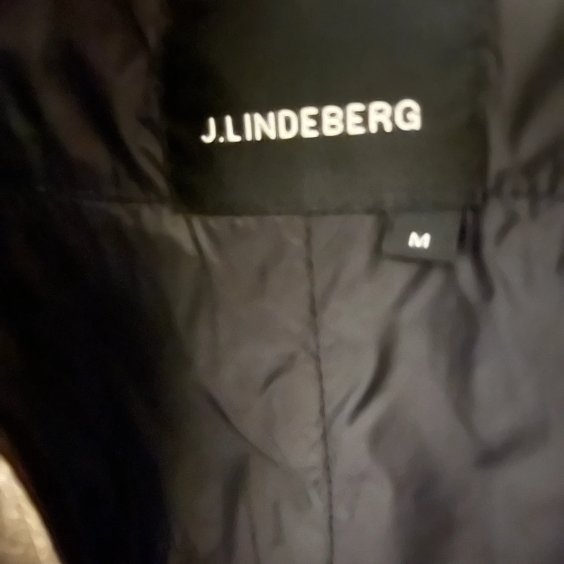 Olivgrön jacka från J.Lindeberg - 91