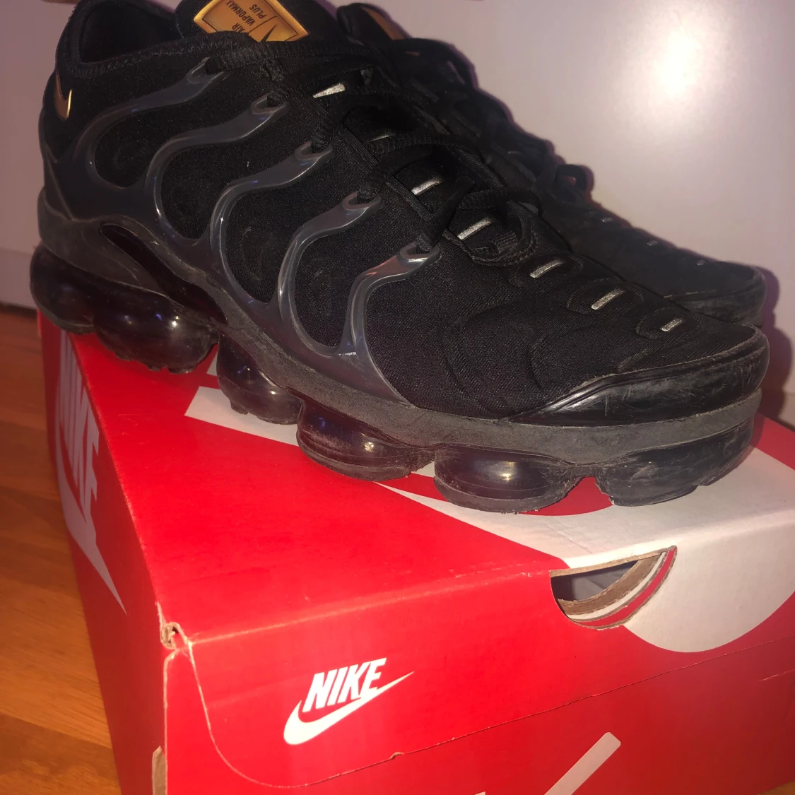 Nike Air Vapormax Plus metallic gold