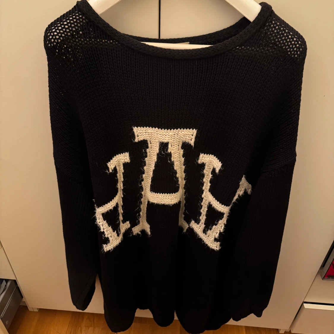 Svart dirk jaquard tröja från Acne Studios