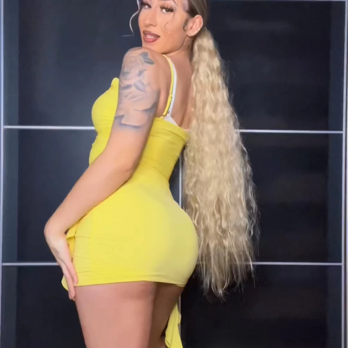 Gul topp och kjol/klänning | OANVÄND  - 91