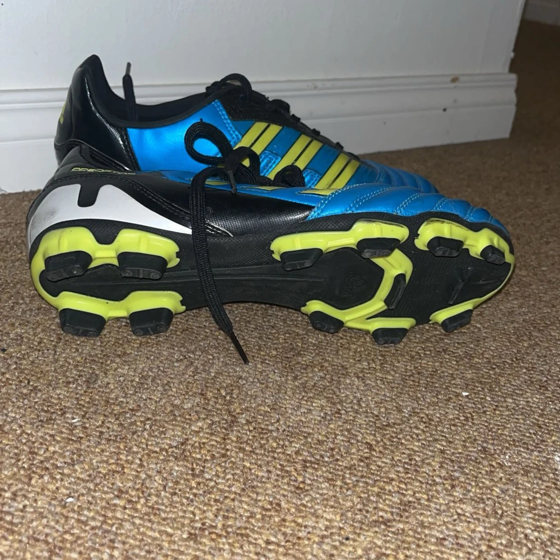 Adidas Predator fotbollsskor - 90