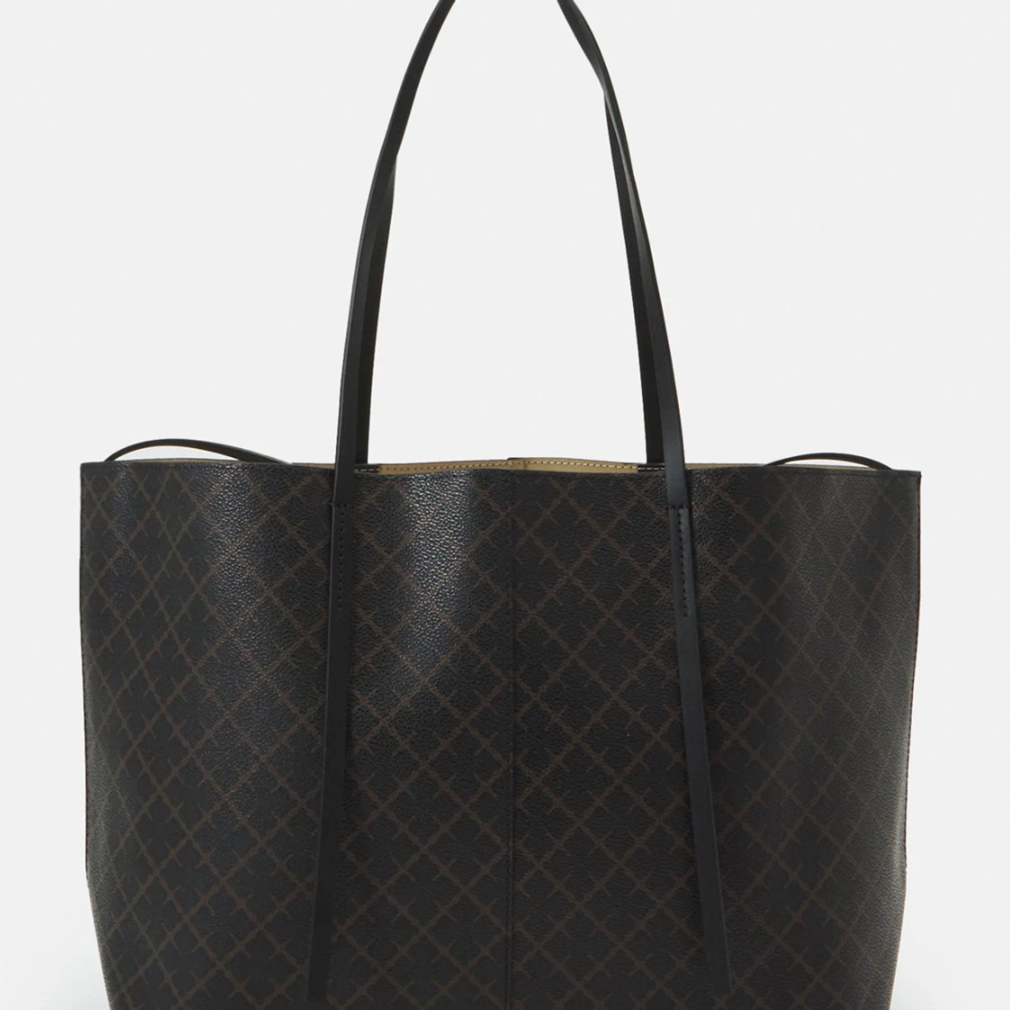 Svart shoppingväska med rutigt mönster