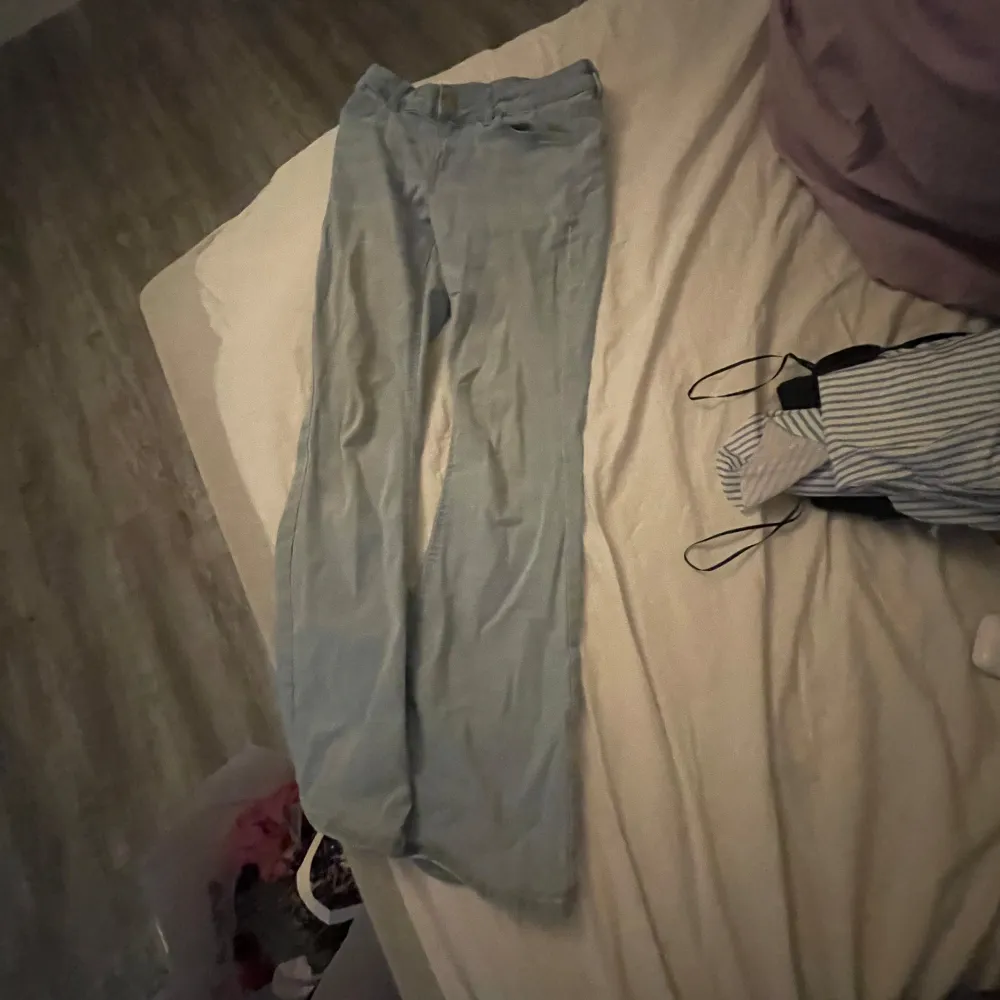 Lindex Färg/ljus blå Jeans Storlek/ 146. Farkut & Housut.