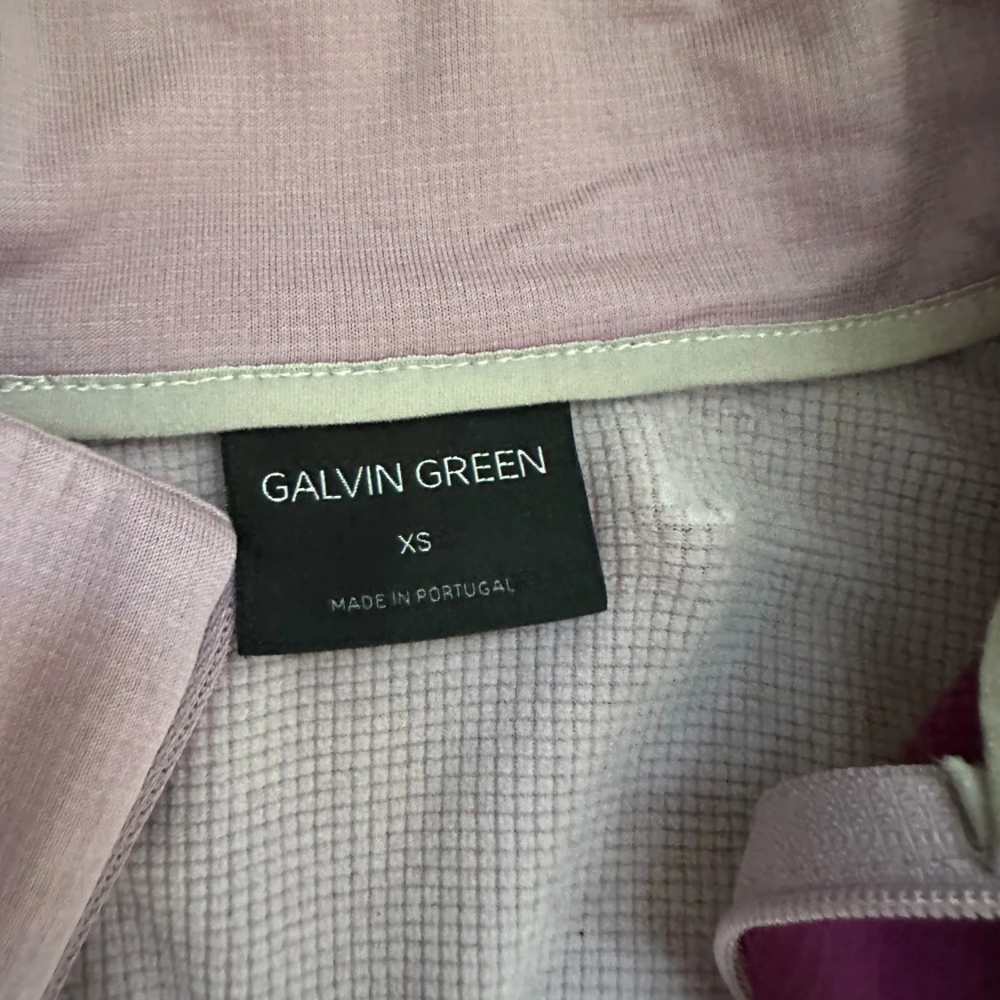 Lila tröja från Galvin Green - 91