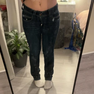 Jättesnygga pepe venus jeans! - Snygga och sparsamt använda jeans från pepe i modellen venus! Storlek 26/32 och sitter verkligen perfekt! Nypris 1000kr mitt pris 400kr + frakt!😍