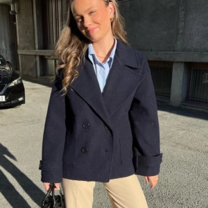 Design by si kappa - Jätte fin design by si kappa som tyvärr inte kommer till användning längre, använd men i fint skick. (Org pris 757)