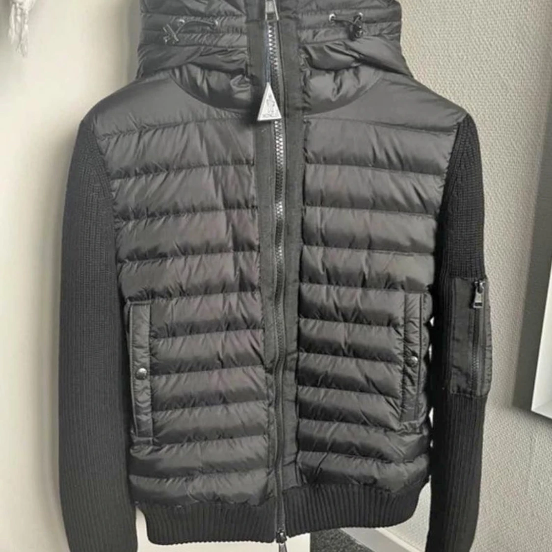 Moncler cardigan storlek M - 92