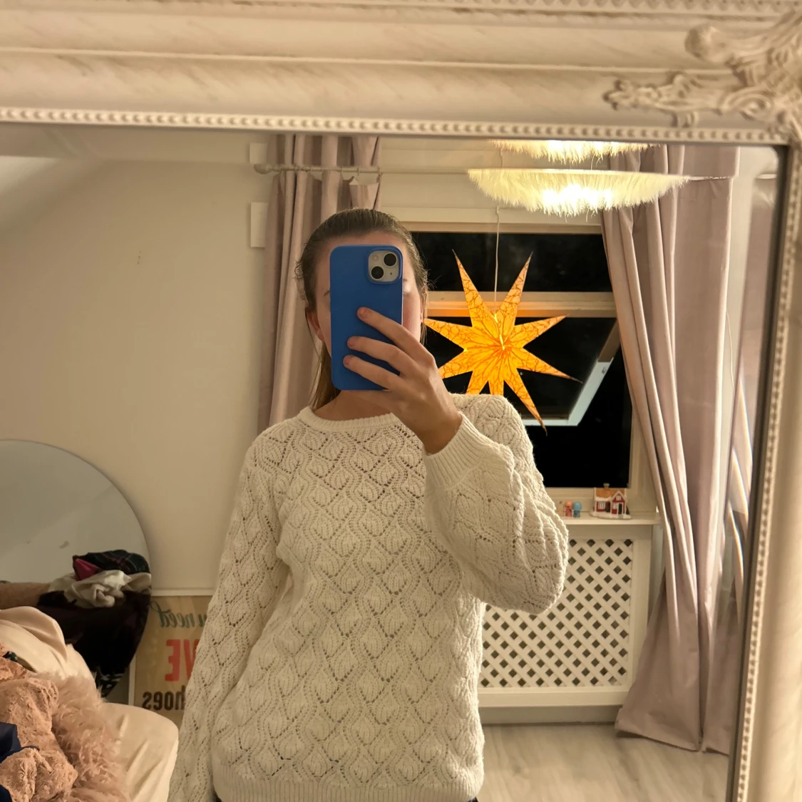 Vit stickad tröja med mönster - 90