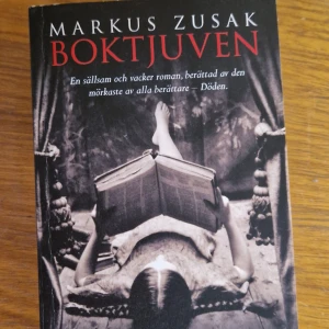 Boktjuven - Boktjuven av Markus Zusak är en gripande roman som utspelar sig i Tyskland 1939. Den följer nioåriga Liesel Meminger som bor hos en fosterfamilj. Berättelsen handlar om hennes liv som boktjuv och hennes upplevelser under andra världskriget, berättad av Döden själv.