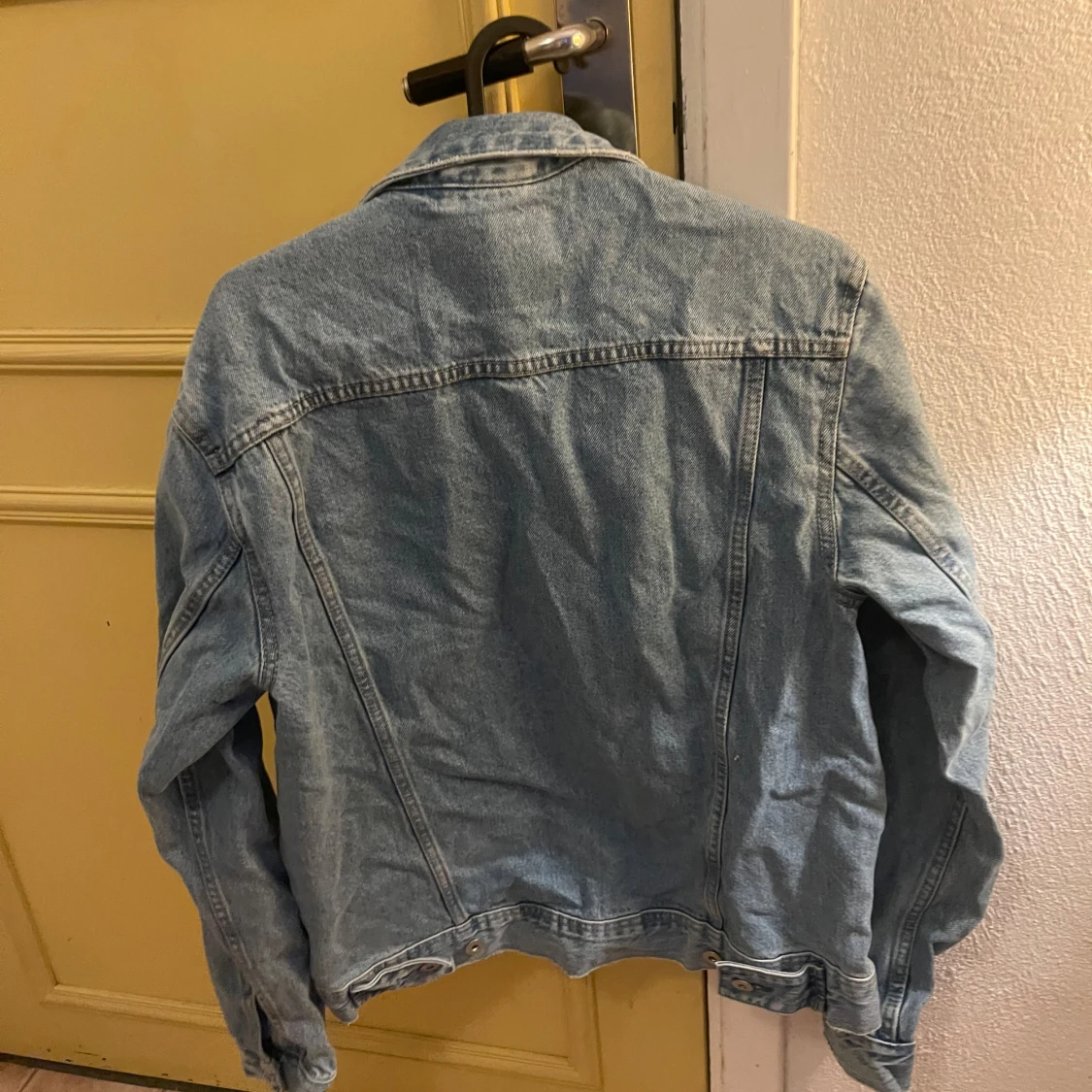 Ljusblå jeansjacka - 90