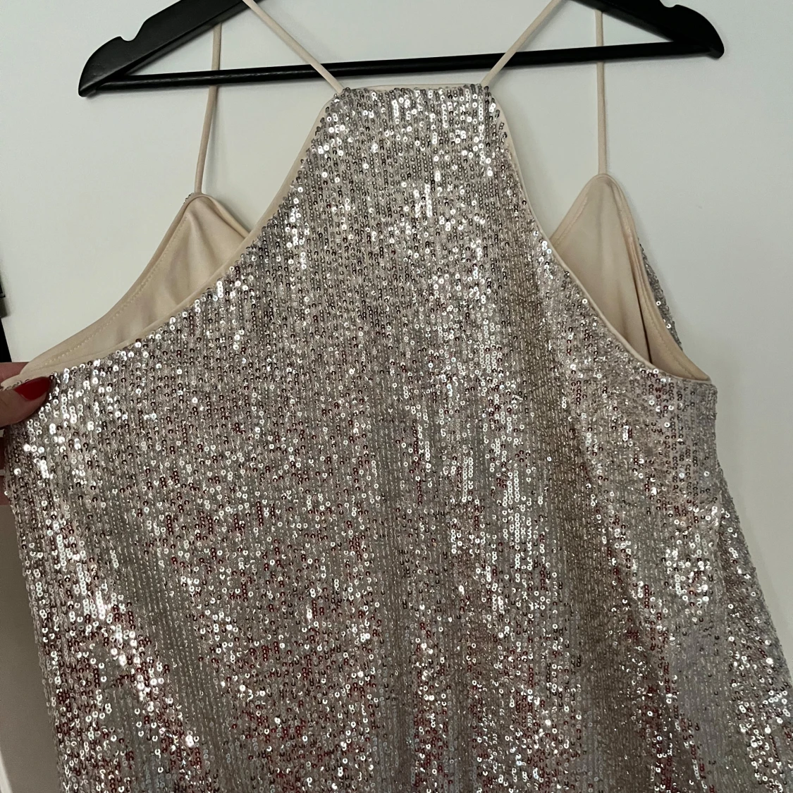 Glittrig linne från ONLY - 90