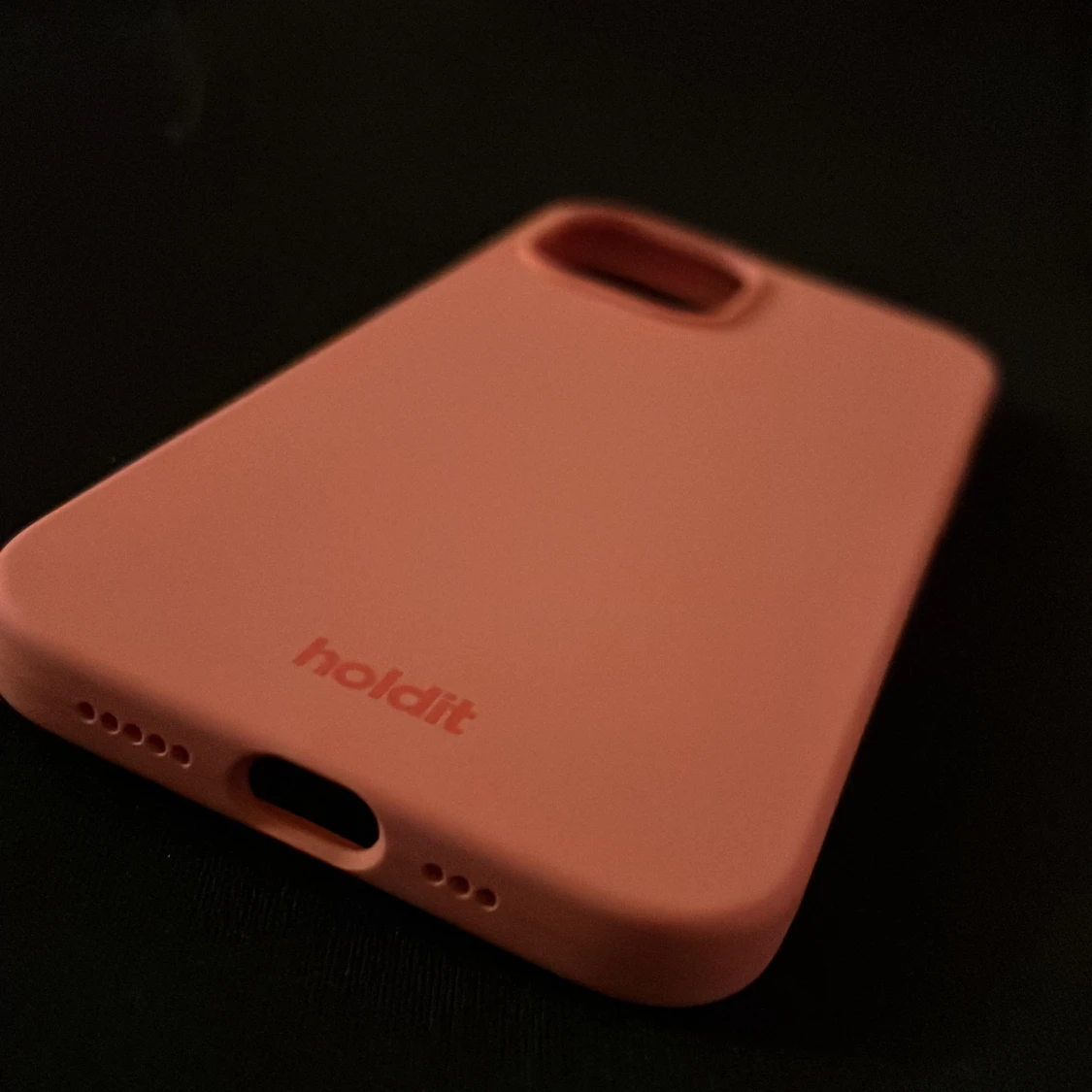 Rosa mobilskal från Holdit - 23