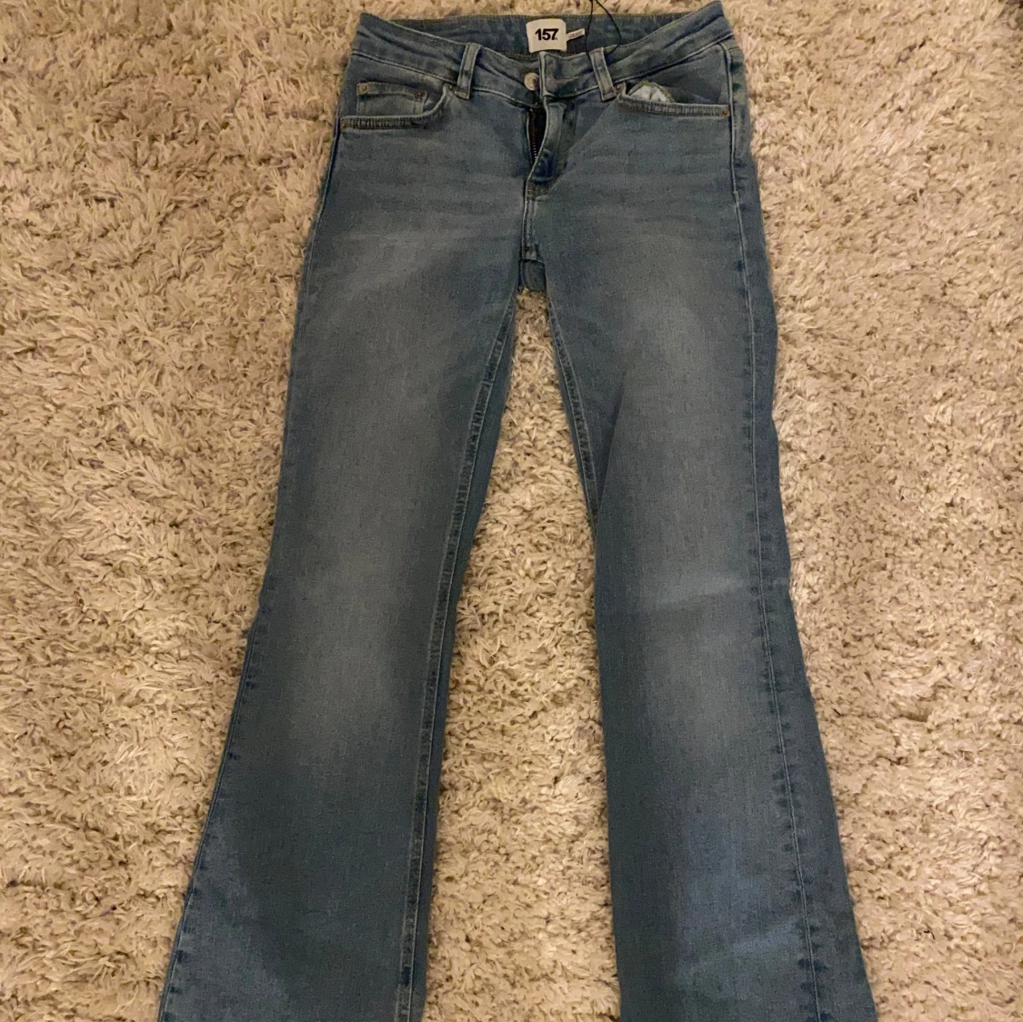 Blå bootcut jeans💗 - 91