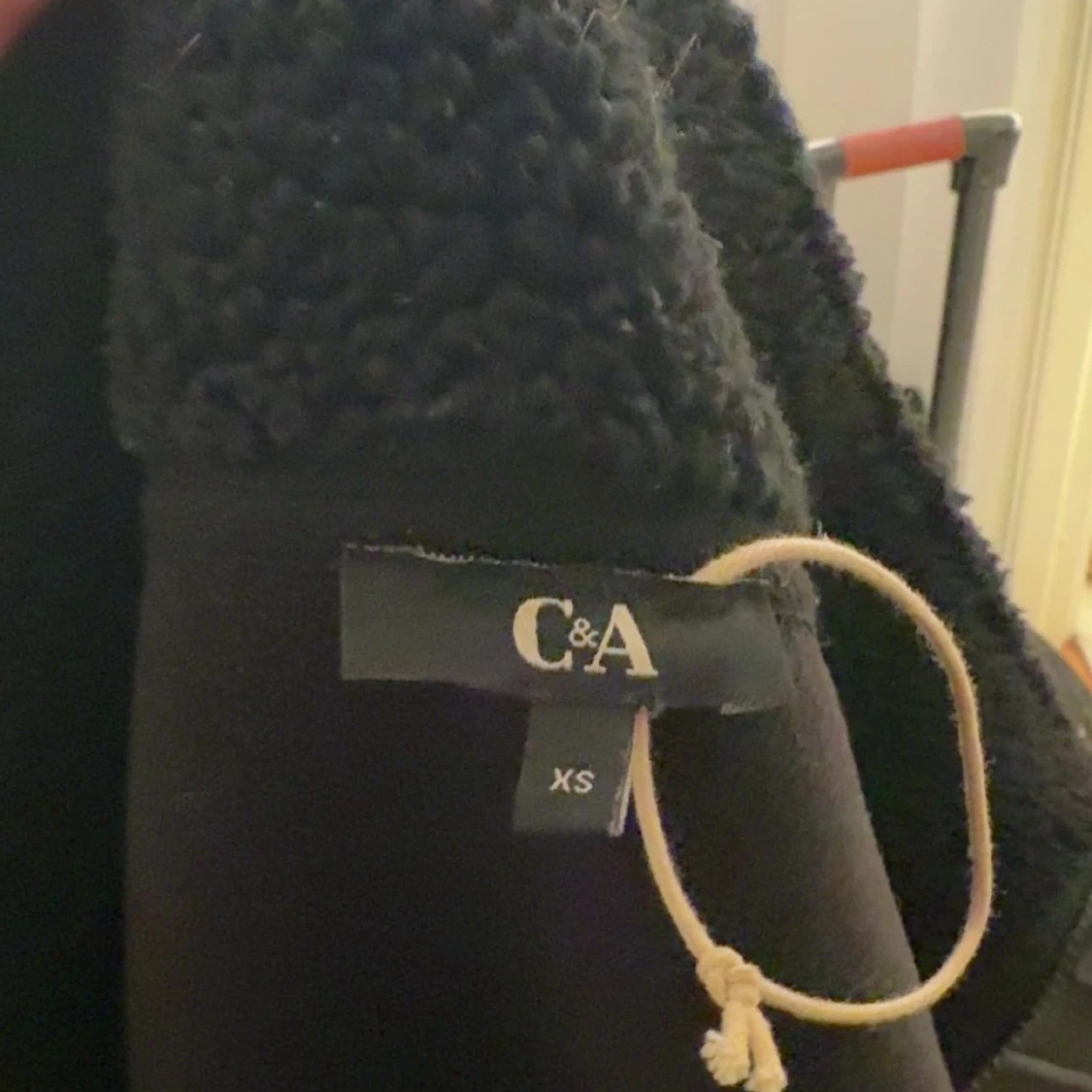 Svart teddyjacka från C&A - 91