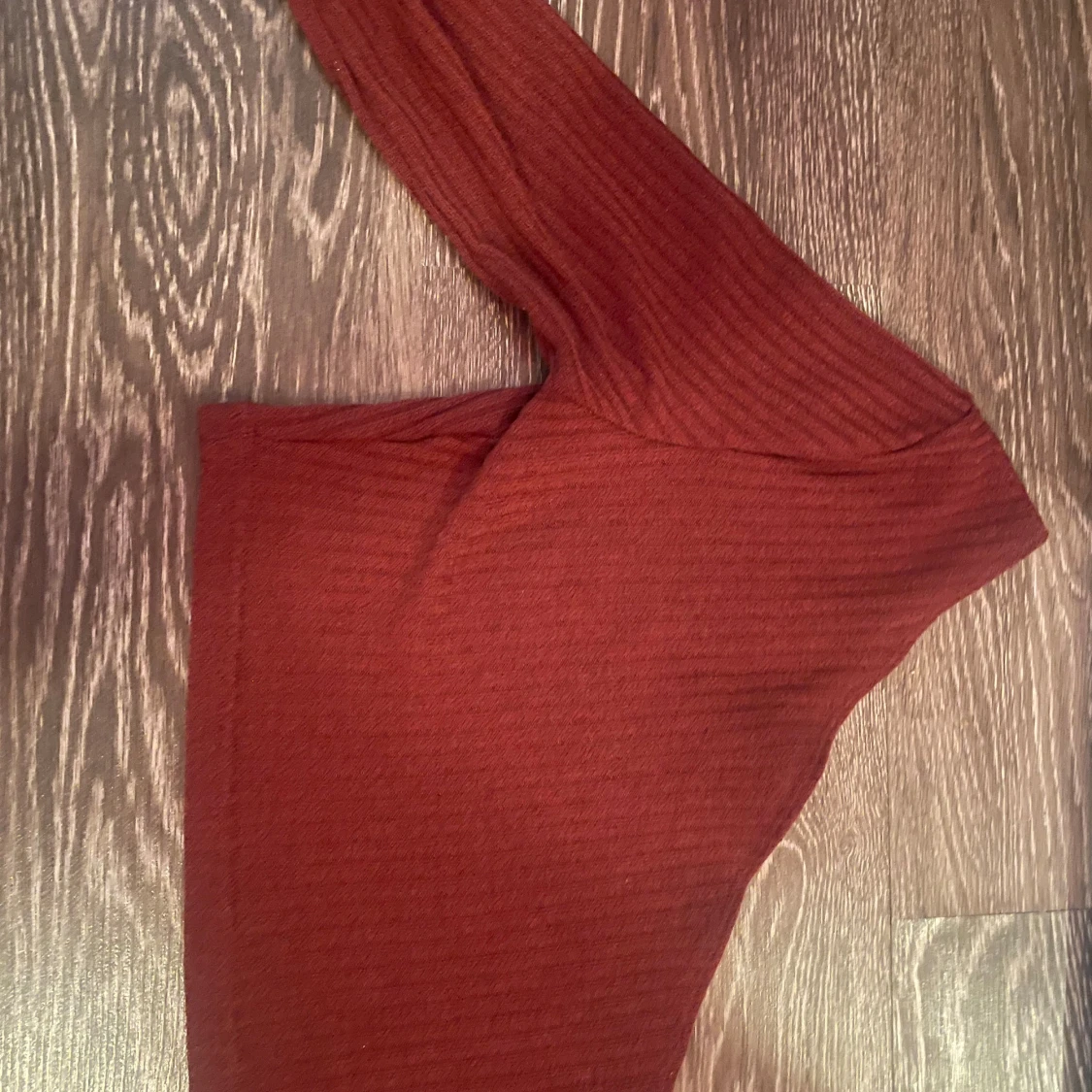 Röd ribbad tröja från Shein - 1