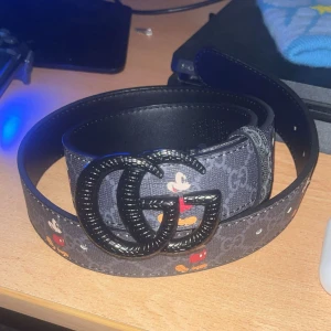 Gucci bälte - Helt ny gucci bälte kommer med kvitto och allt inte använd!