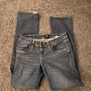 Blå jeans från LTB - Snygga blå jeans från LTB💙 något slitna nertill 