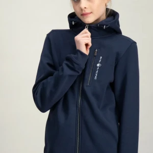 Mörkblå hoodie från Sail Racing - Säljer en mörkblå hoodie från Sail Racing med dragkedja och huva. Storlek 170 i barn men passar mig som xs 