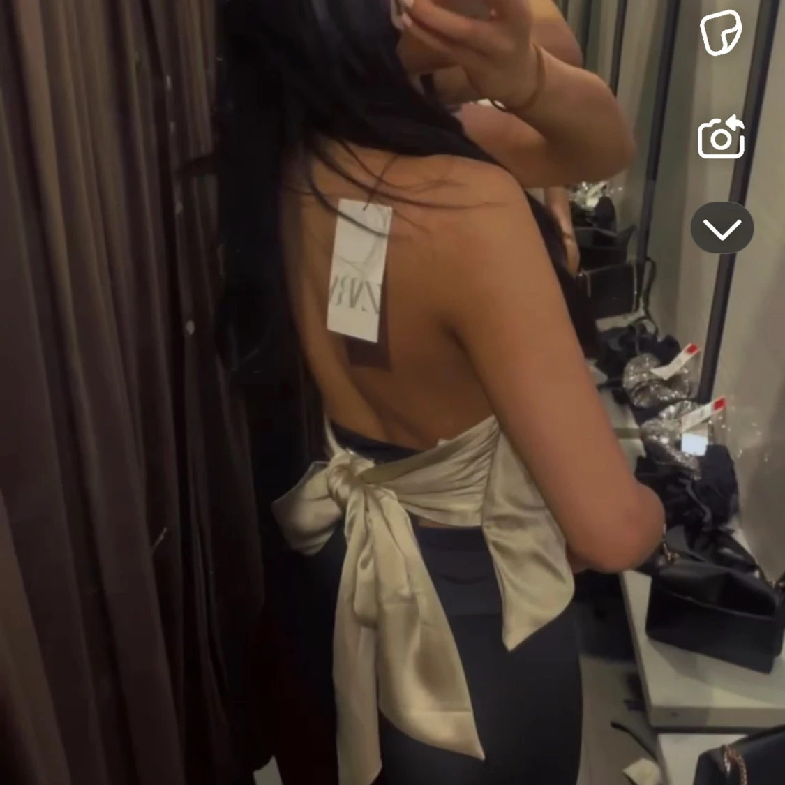 Beige halterneck topp - 1