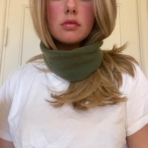 100% Kashmir pannband /Buff - 100% Kashmir pannband som också kan bäras som en buff