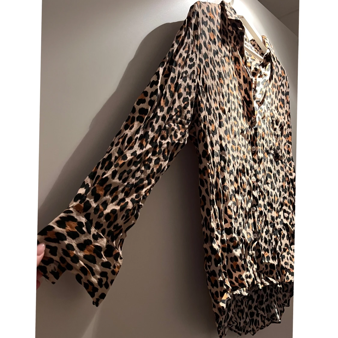 Leopardmönstrad blus från Zara - 90