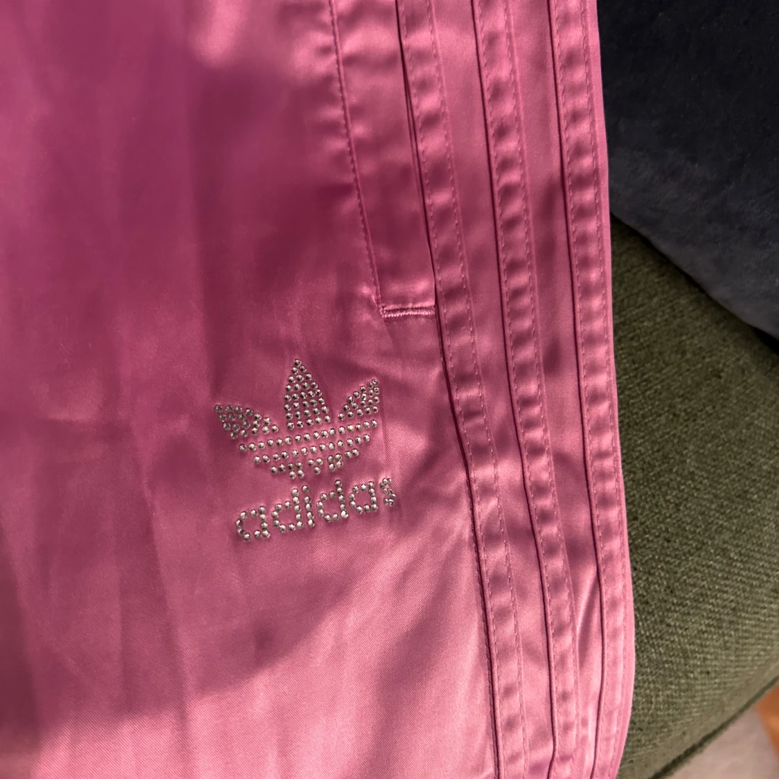 Rosa byxor från Adidas - 92