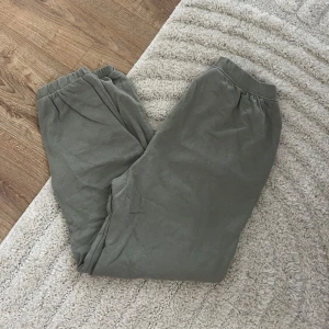 Mjukisbyxor  - Från Lager157. 